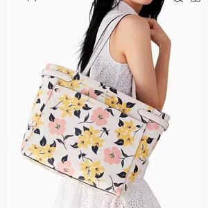 COPY - Kate Spade Lily Bloom tote